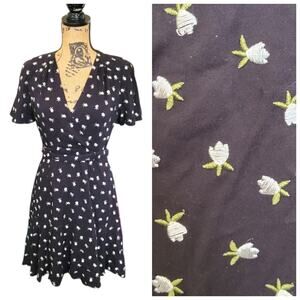 Size 2 Jill Stuart Tulip Embroidered Faux Wrap Black Short Sleeve Mini Sun Dress